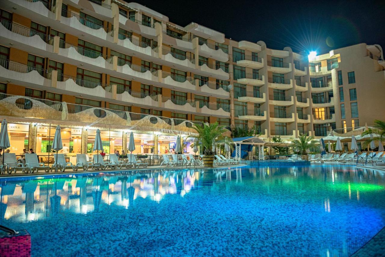 Grenada - Menada Apartments サニービーチ エクステリア 写真