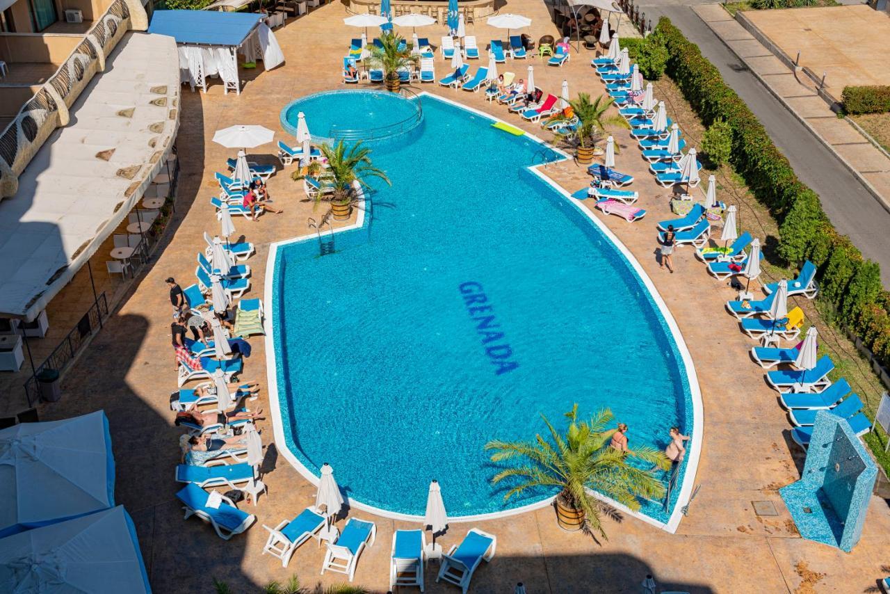 Grenada - Menada Apartments サニービーチ エクステリア 写真